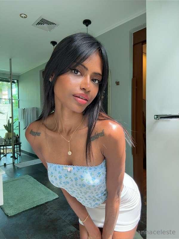 little too hot to be behaving 😏