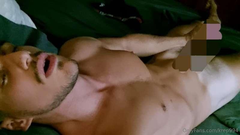 Morning wank ✊💦