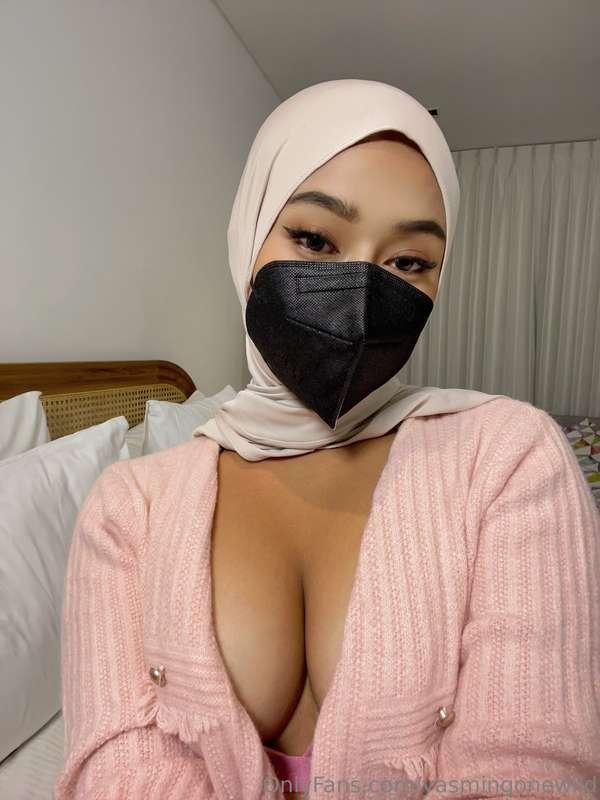 Do I look good in this pink baby💕🥰