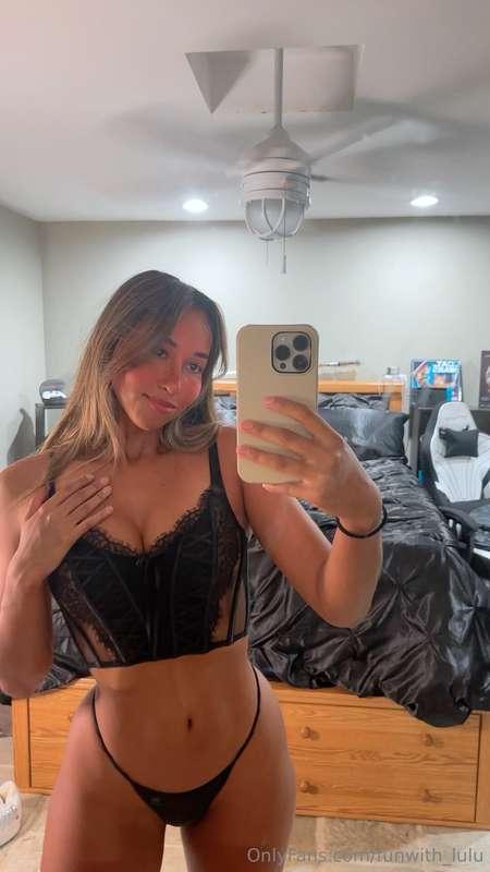 what would you do to make my christmas naughty? 😘🎅