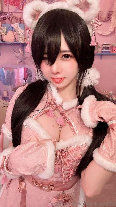 Selfie Or HD? 🥰
It's crazy I'm currently working on 10 photo..