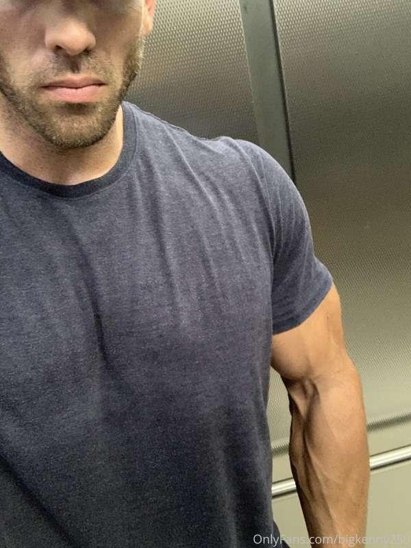 No doorway is safe with these shoulders.