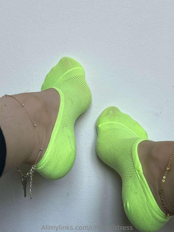 Been wearing them for almost 2 weeks now, I literally wanne ..