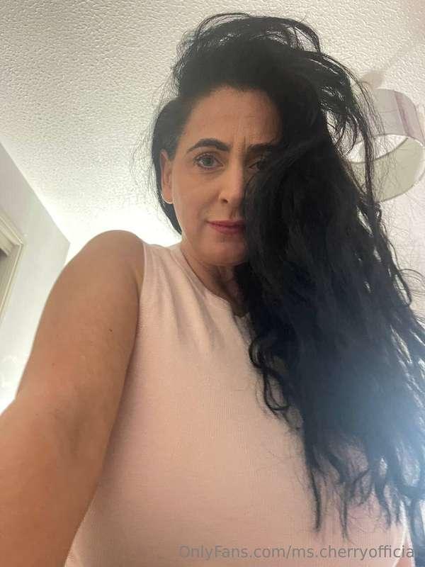 I want to be the only girl you talk to 🥺