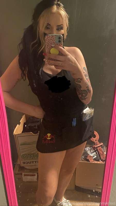 Would you give me a big tip if I was your server? 😜