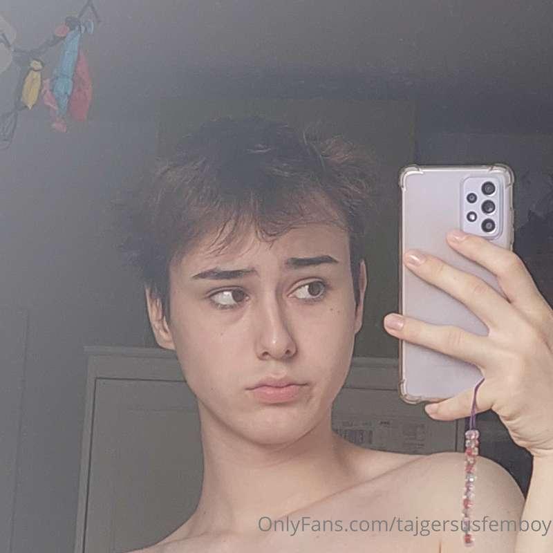 wig or no wig?