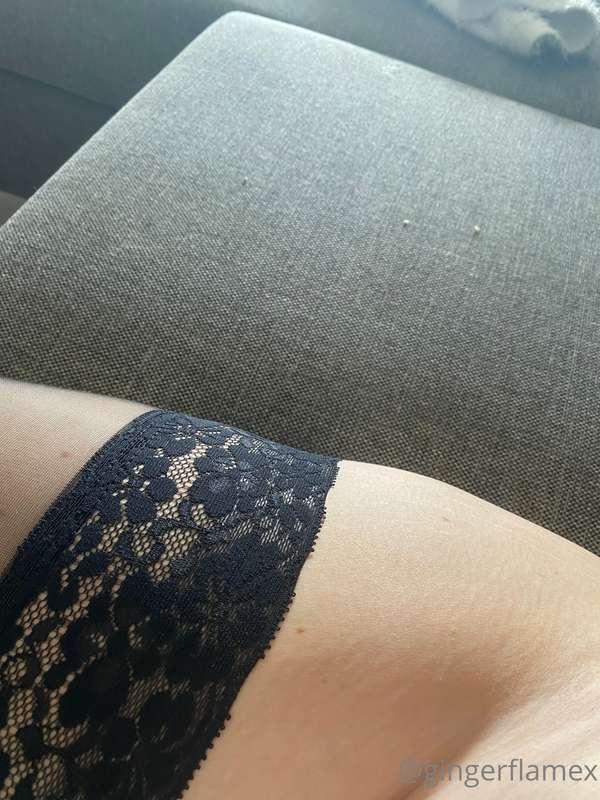 Fått meg nye strømper 😇 se bilde av meg med dem bakfra på VI..