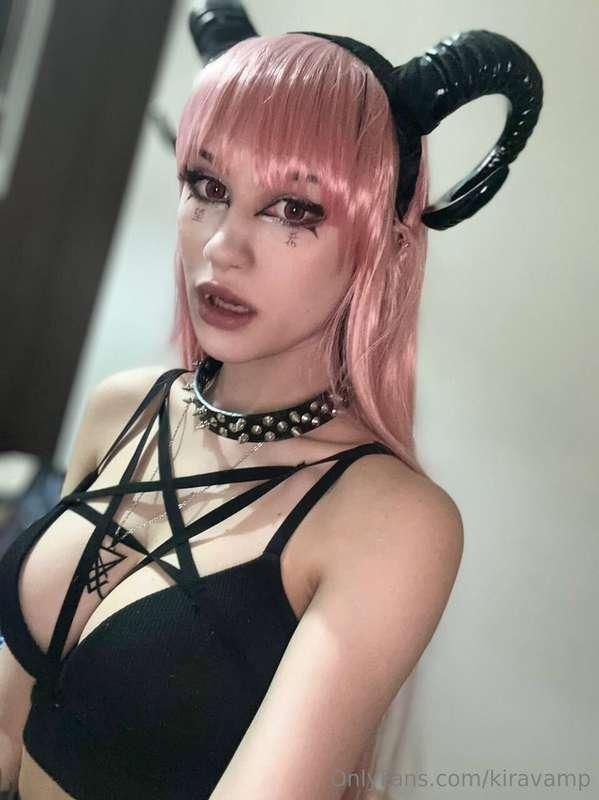 I like my pink hair so much. How about you? What about my bo..