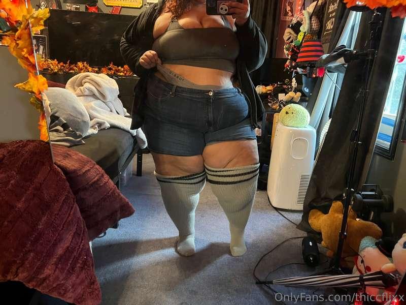 Good morning, can you guess my ass measurements? Winner gets..