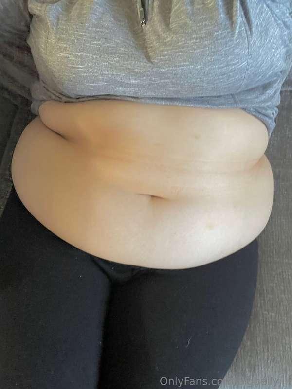 I’m a big couch potato 🥔 round thick and delicious 🤤