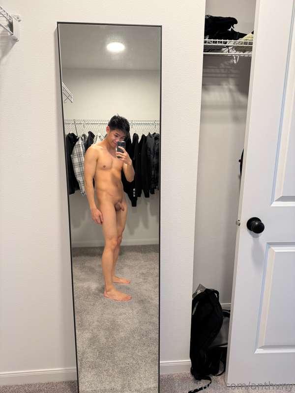Happy Sunday! Straight out of the shower. Work is is still k..