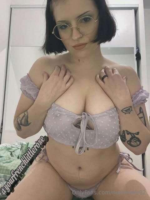 ## 🥀 Subscribe to your French baby girl 🥀 oh oui chéri I’ll ..