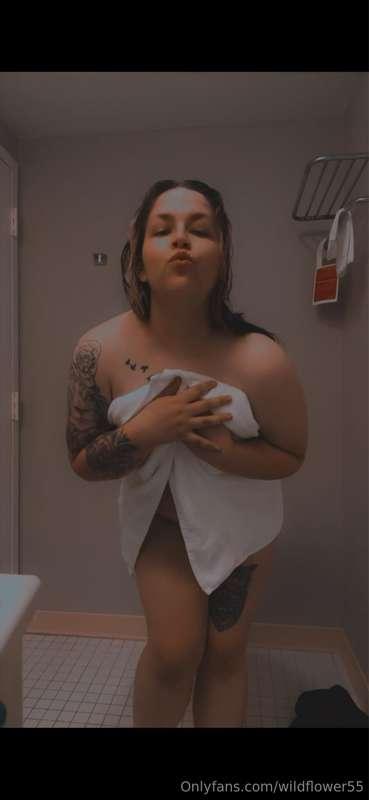 Join me on live tonight around 11pm central time on my vip p..