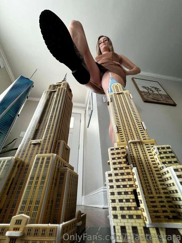 giantesstara image #0