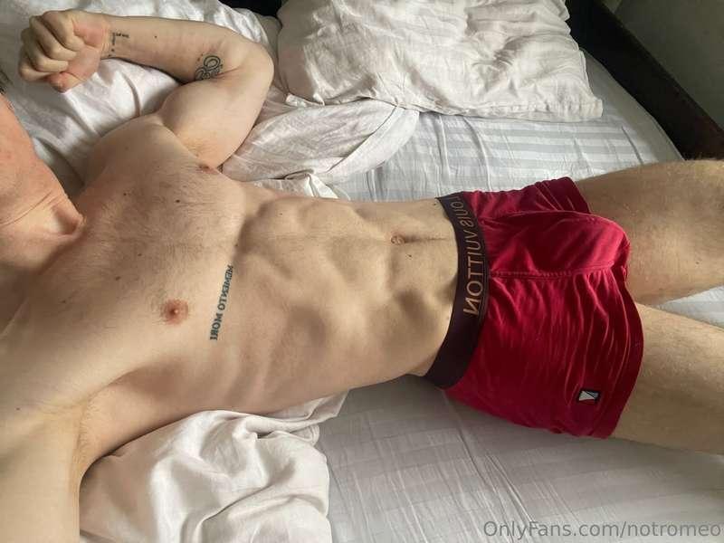 shall we lie down together?☺️