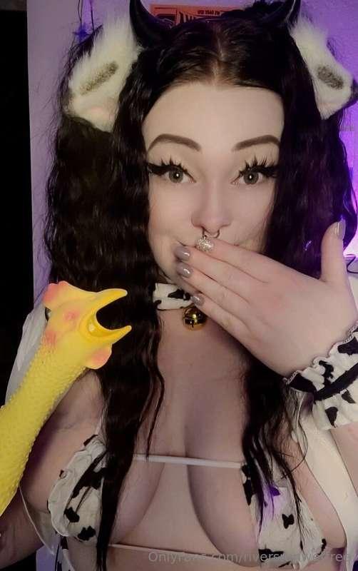 What did the chicken say to the cow?