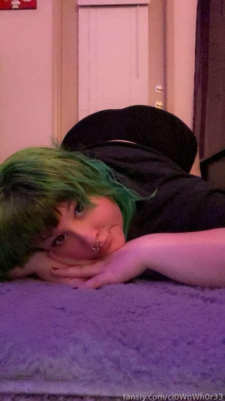 cl0wnwh0r33 image #3