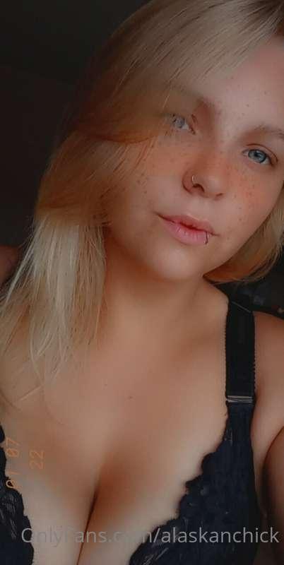 Want to see what's under this sexy bra add to the funding to..