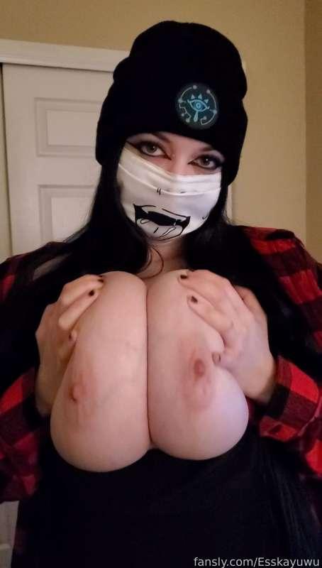 esskayuwu image #0