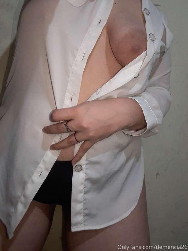 She is @demencia26 

I'll be waiting for you to have fun tog..