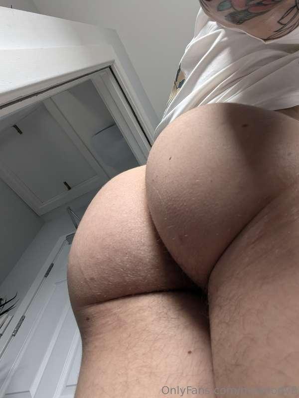 Enjoying the view ? 😈💦💦