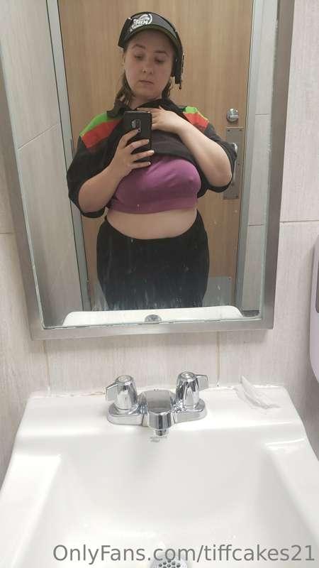 Got new pants for work. Alil tight ngl.