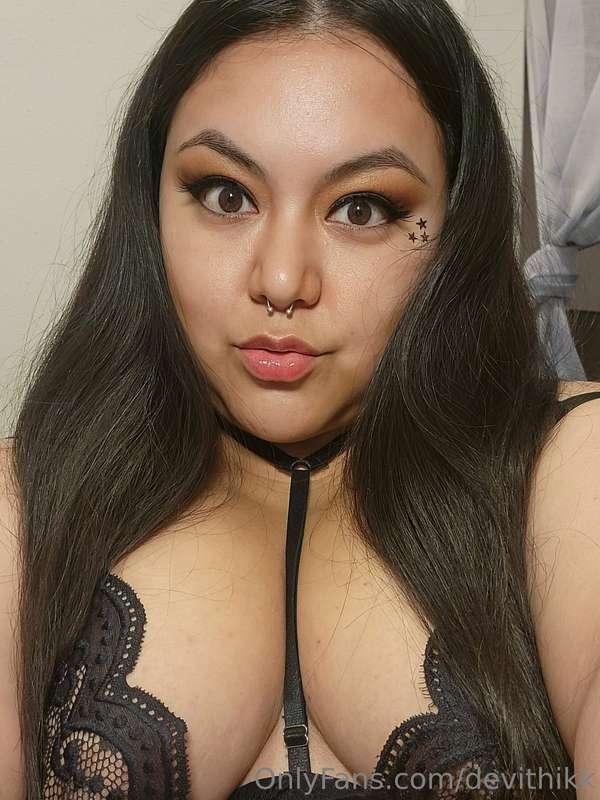 I think I'm a little too round for this lingerie lol.