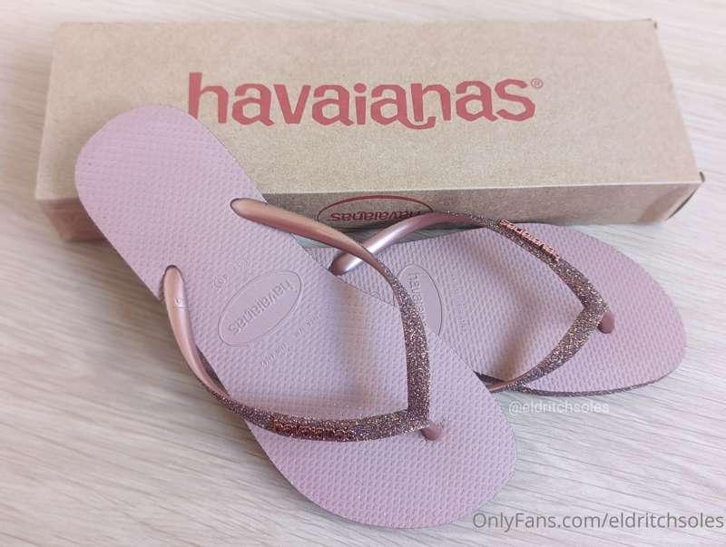 Look what I got! And just in time for my first vacation in S..