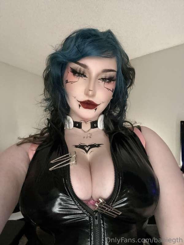 Cyborg babie at ur service