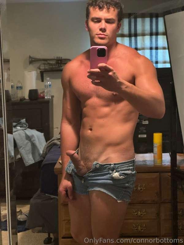 connorbottoms image #1