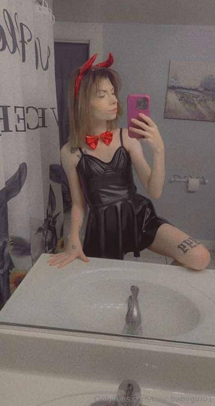 Naughty little devil aren’t I?😈