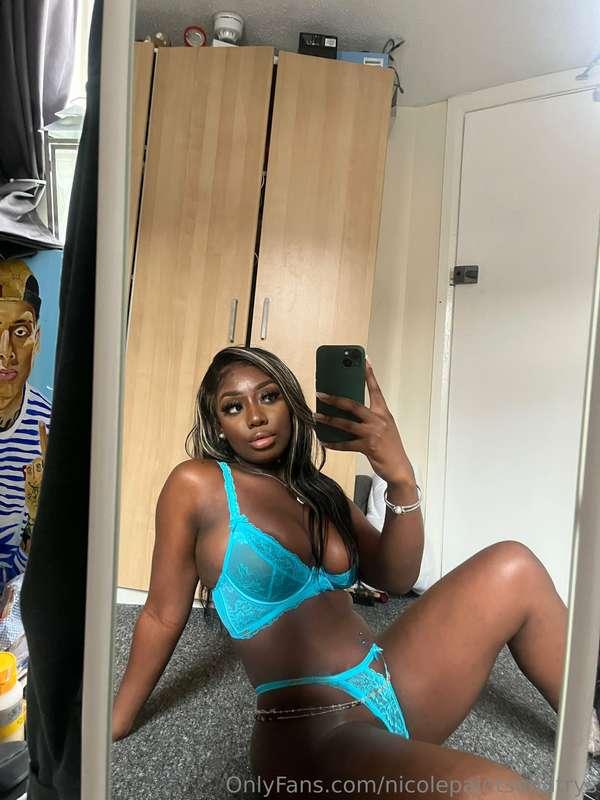 Don’t leave me hanging looking this good, private chat me 🥰 ..