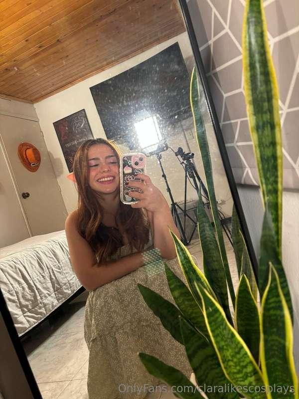 claralikescosplays main image