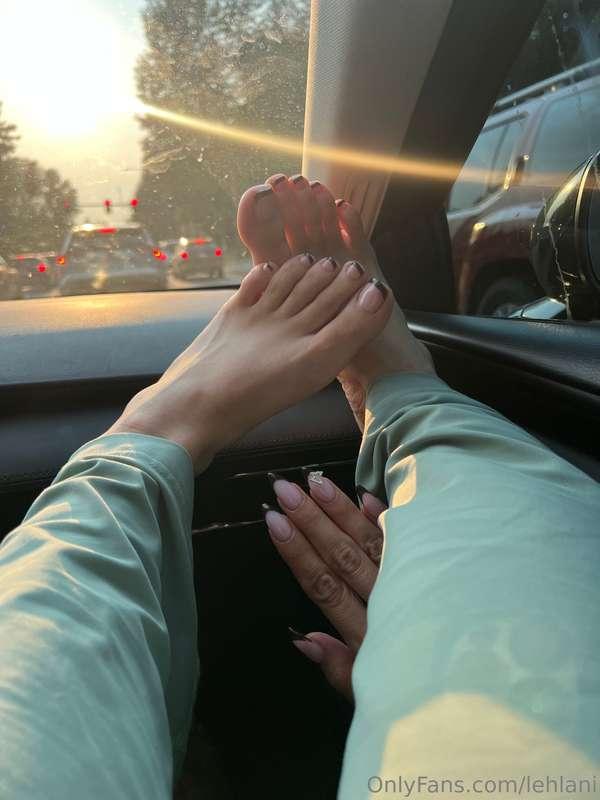 New nails 😍 I’ve never done a brown French before. I feel so..