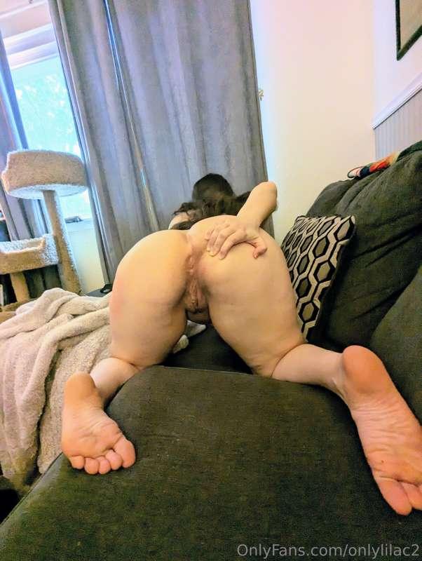My asshole needs a good pounding as well as my y pussy 🥵