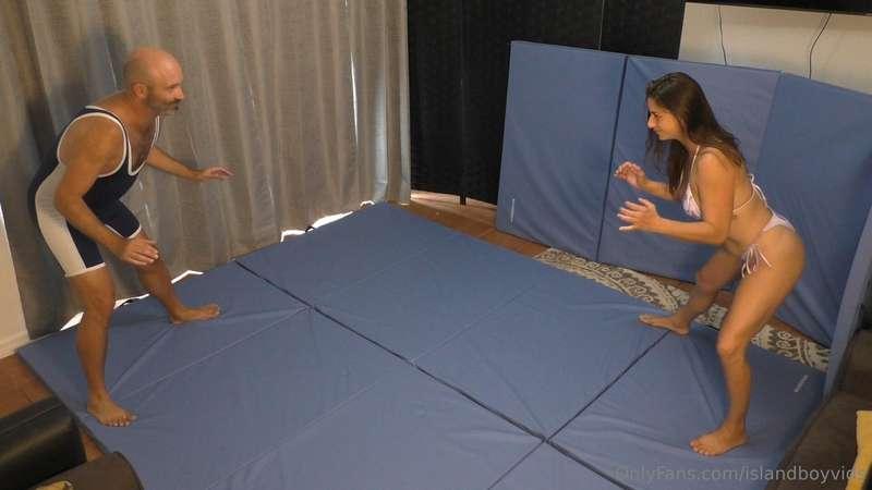 NEW SCENE: Distracting @indicafetish With Cock In Wrestling ..