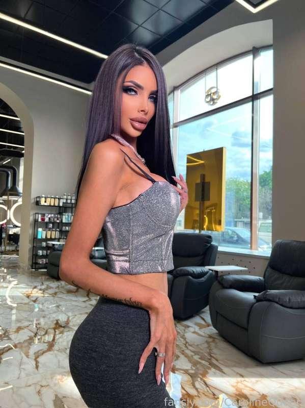 carolinequeen image #1