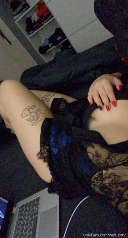 😜