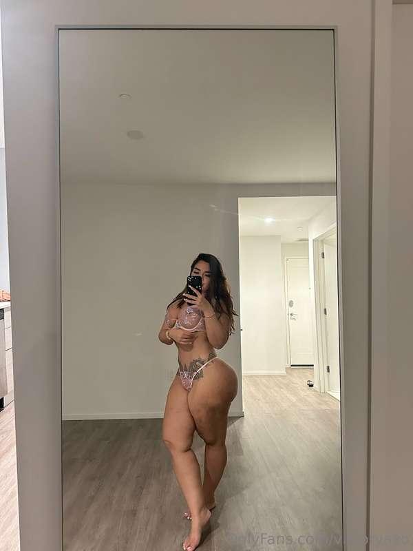 In case you’re wondering, I just got out of the shower. 💋