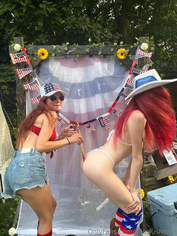 🤠These pictures from the 4th came out more funny than sexy L..