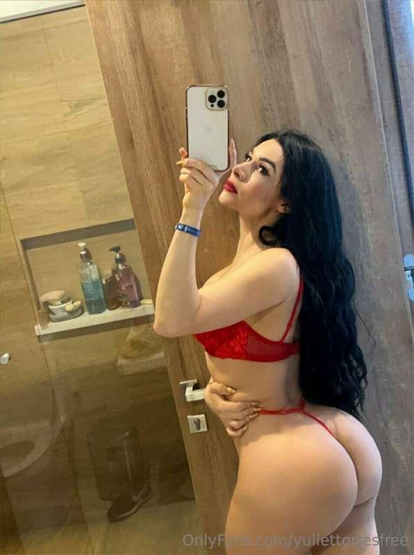Que onda mis amores ❤😘 en casita relajada un poco luciendo u..