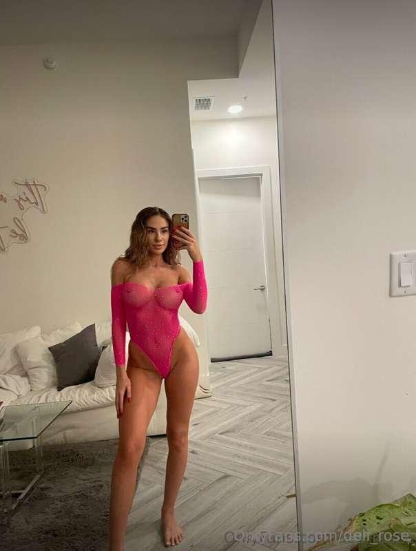 Living in your mind rent free 🤭🩷