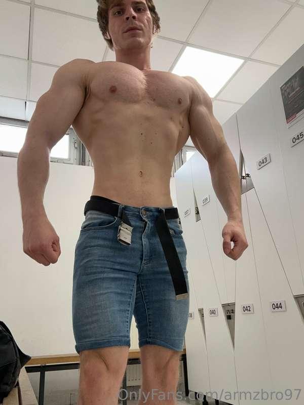 armzbro97 image #3