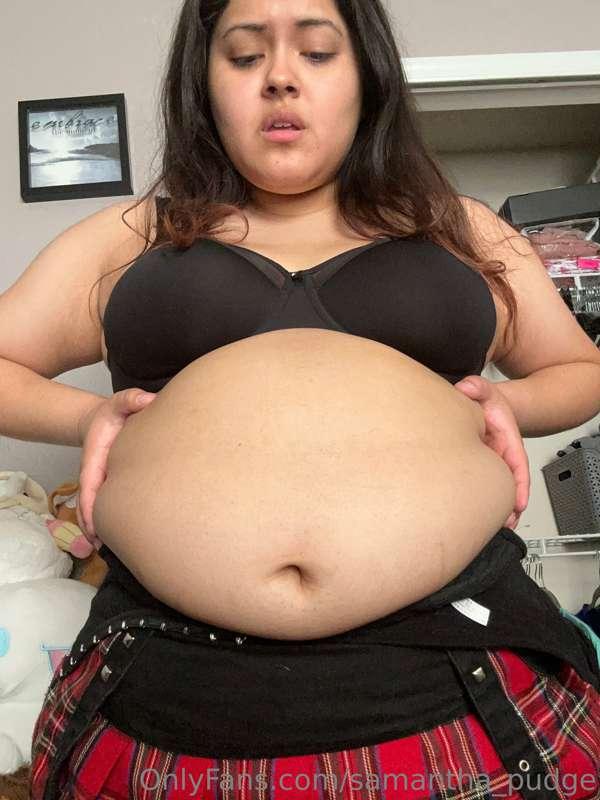 Big belly vs Mini Skirt pt 2 😘😯