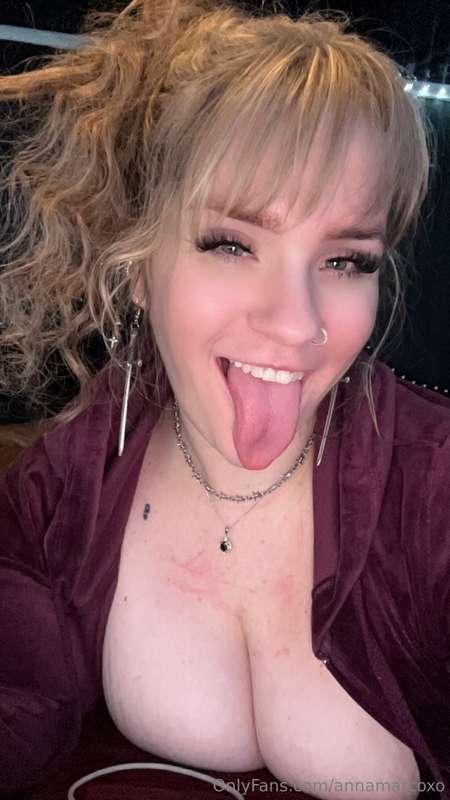 👅