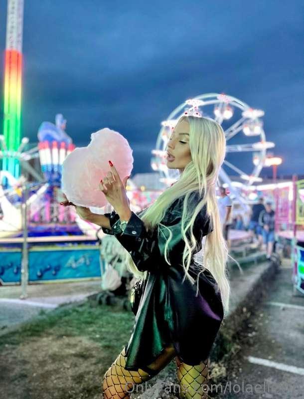 lolaellevip main image