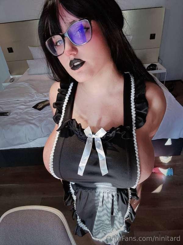 🦇 Goth Maid Set 🦇  Wanna hold them?  If you subscribed after..