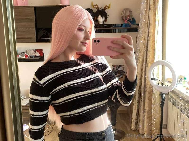 The photo is in the moment and I decided to please you, do y..