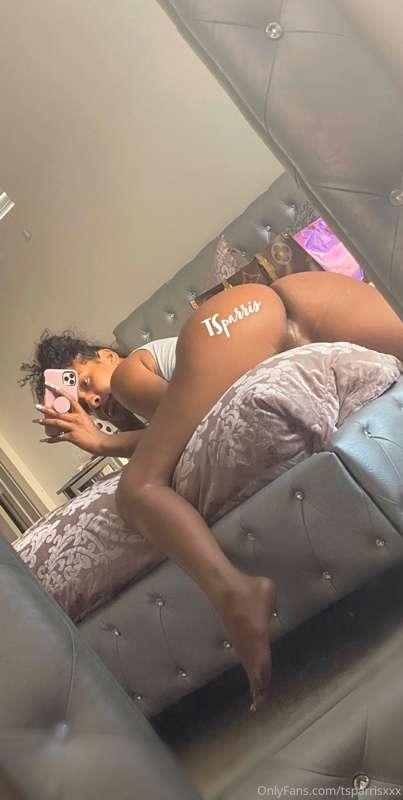 Would you beg to kiss my ass if I turned around slow? 🍑