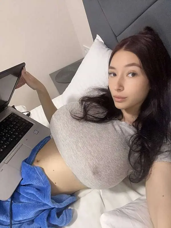 What’s the biggest red flag besides making you cum under a m..
